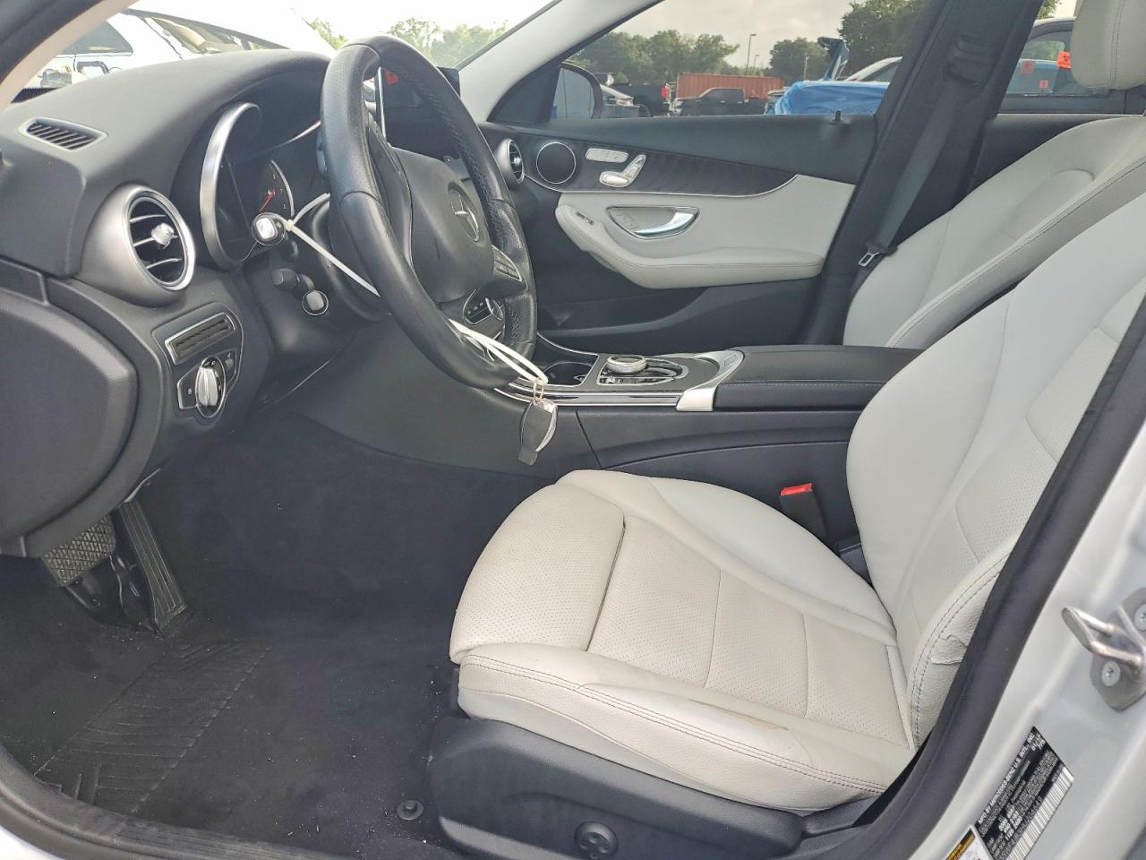 Mercedes-Benz C-Class 300