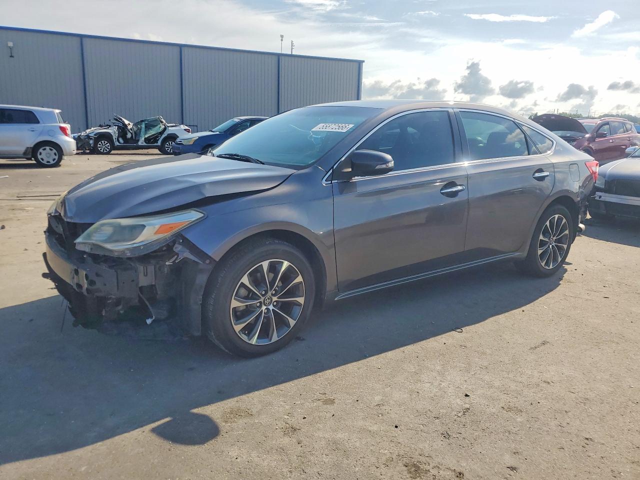 Salvage Toyota Avalon Image
