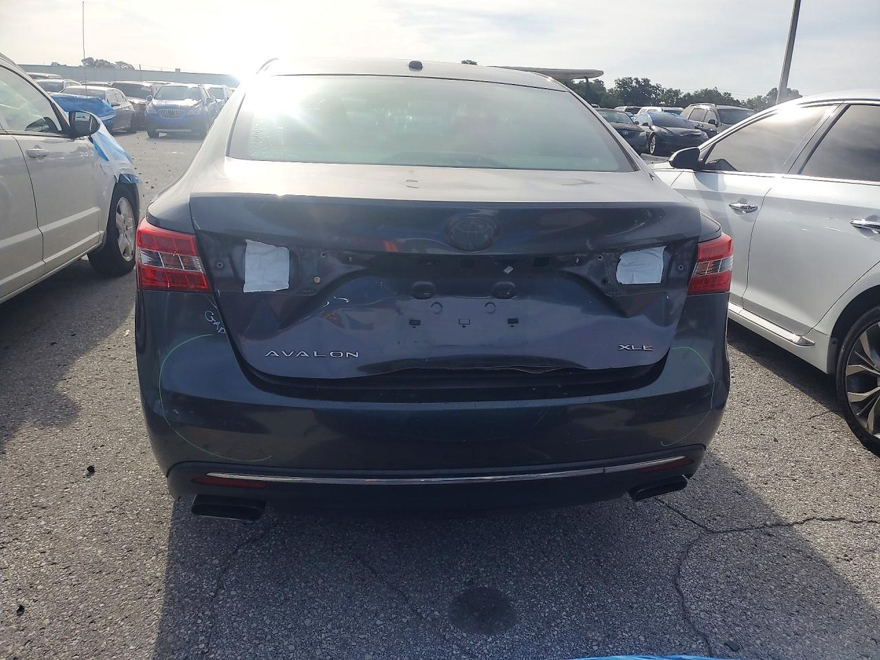 Toyota Avalon Xle