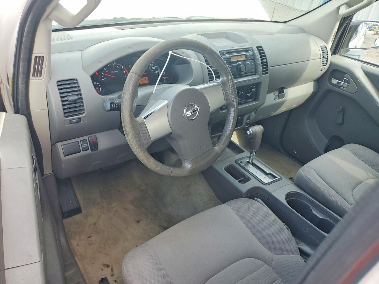 Nissan Frontier S