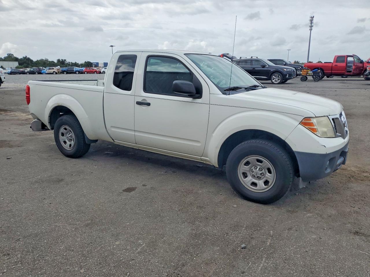 Nissan Frontier S