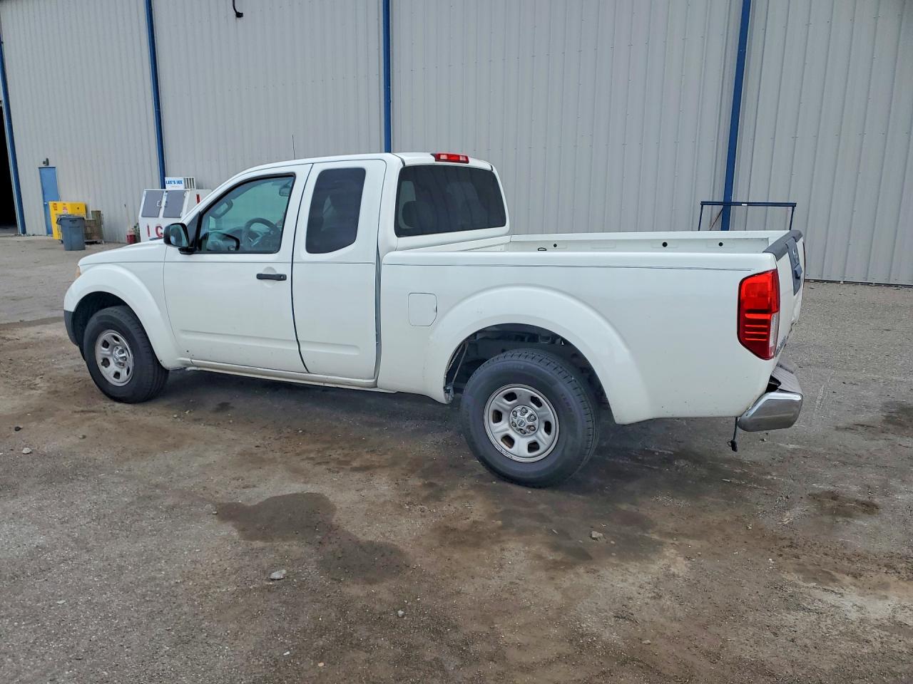 Nissan Frontier S