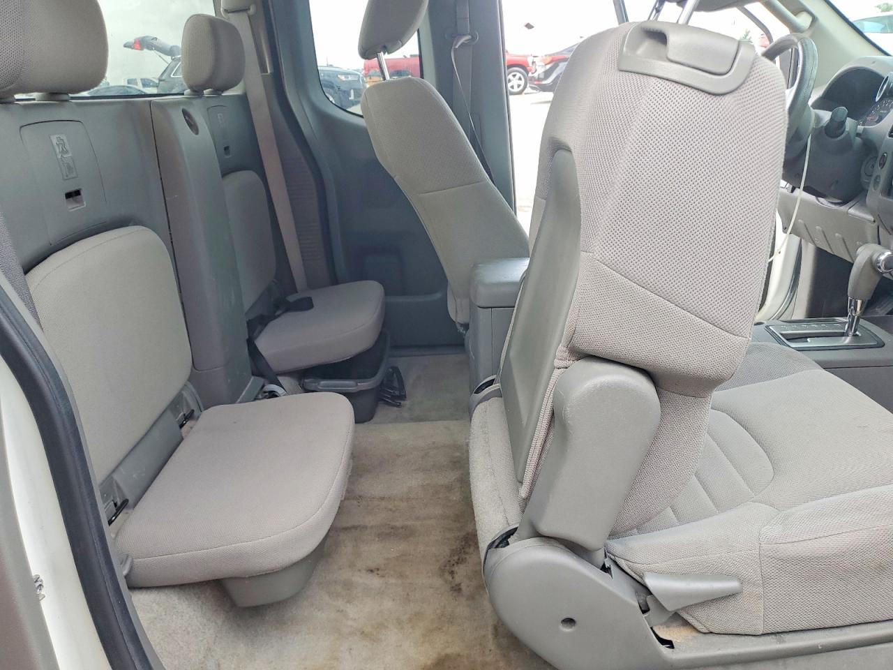 Nissan Frontier S