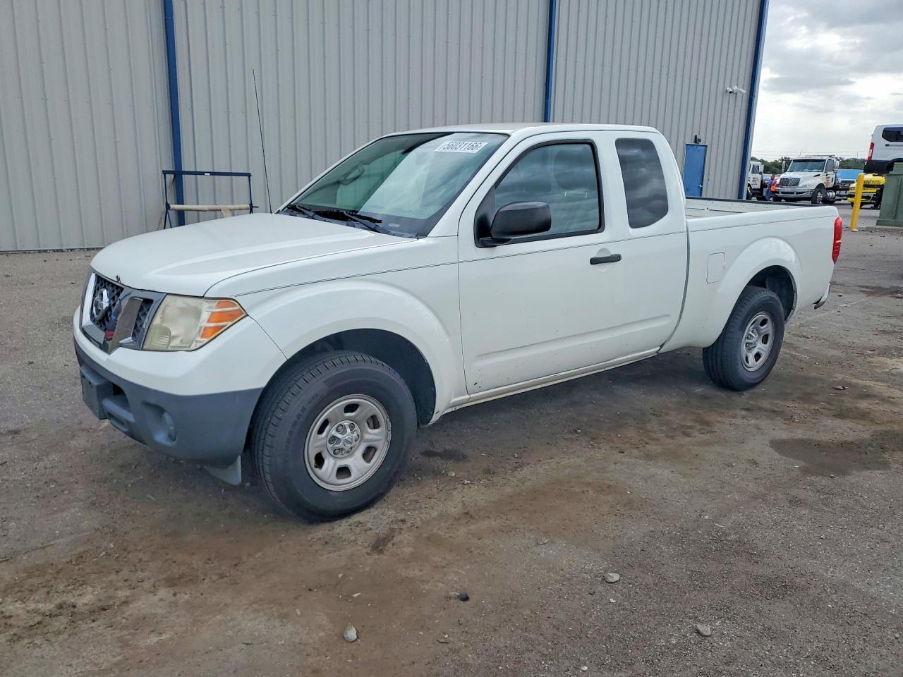 Salvage Nissan Frontier Image