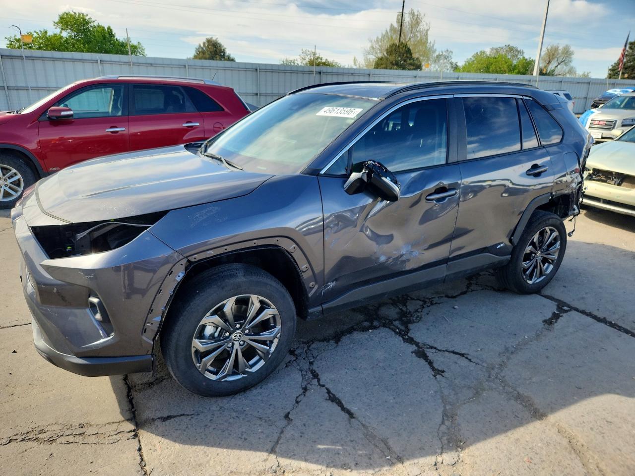Salvage Toyota RAV4 Image