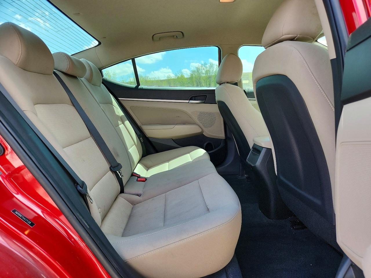 Hyundai ELANTRA Sel