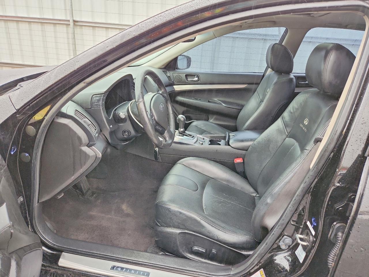 INFINITI G37 X