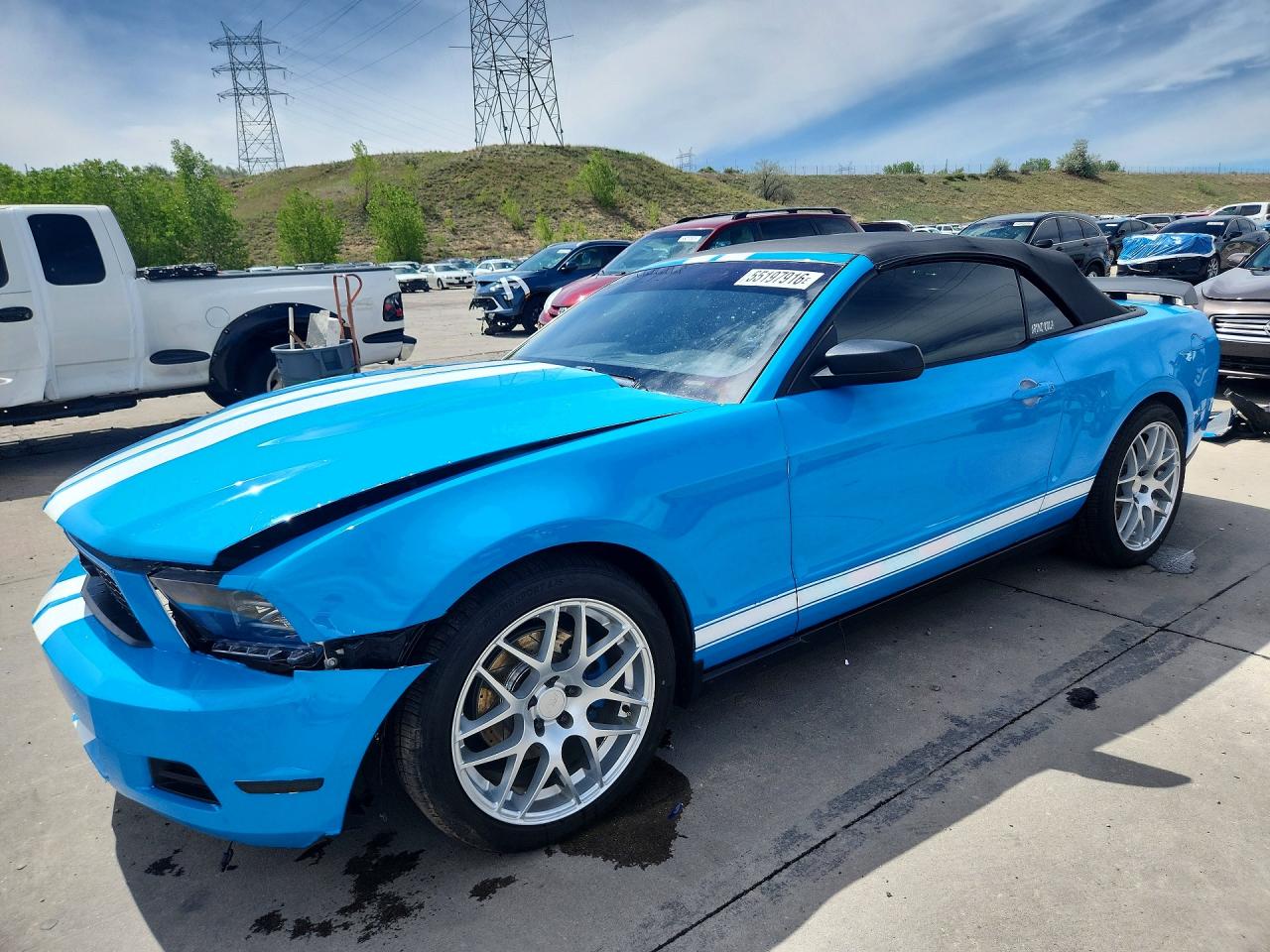 Salvage Ford Mustang Image