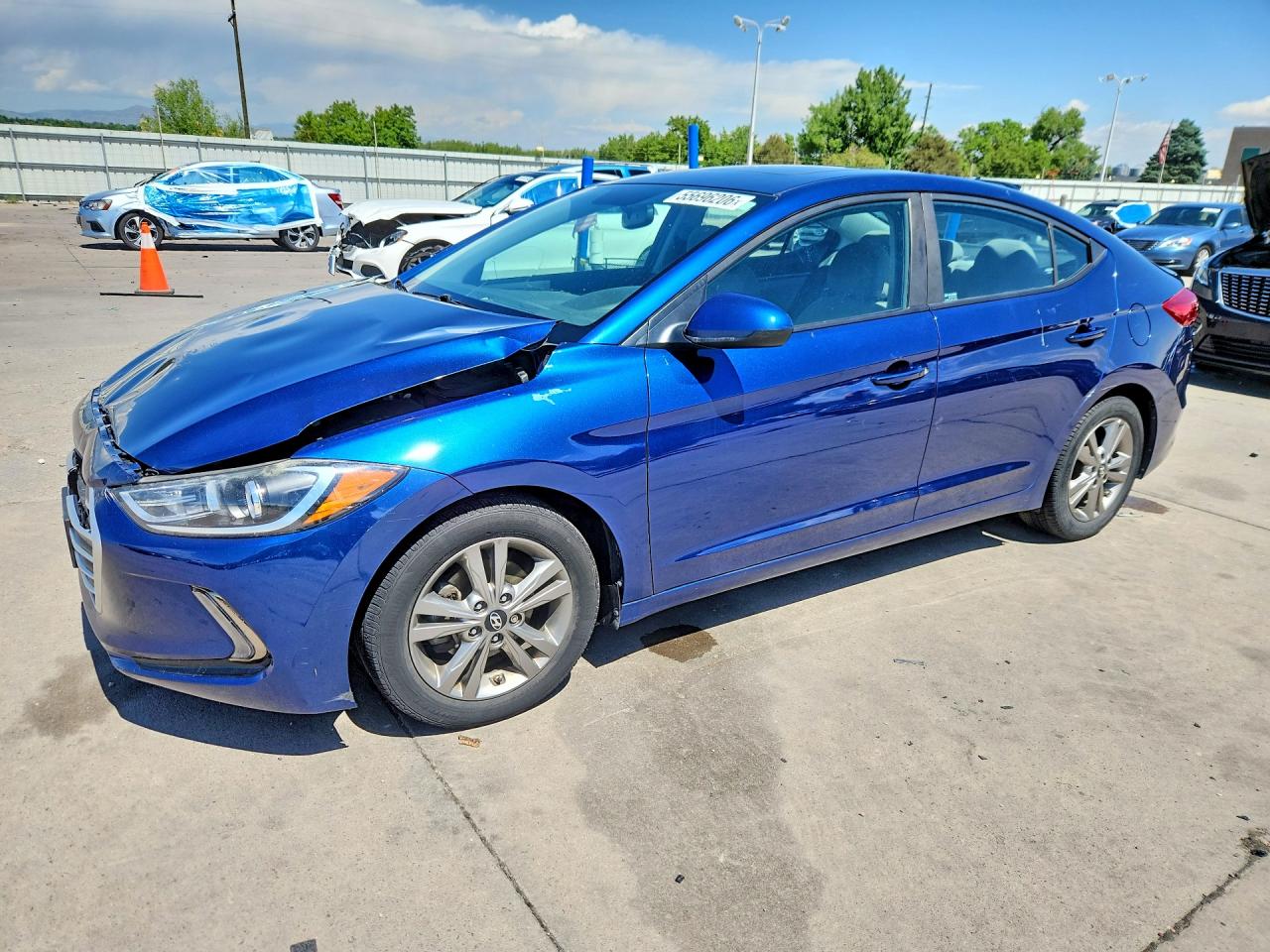 Salvage Hyundai ELANTRA Image
