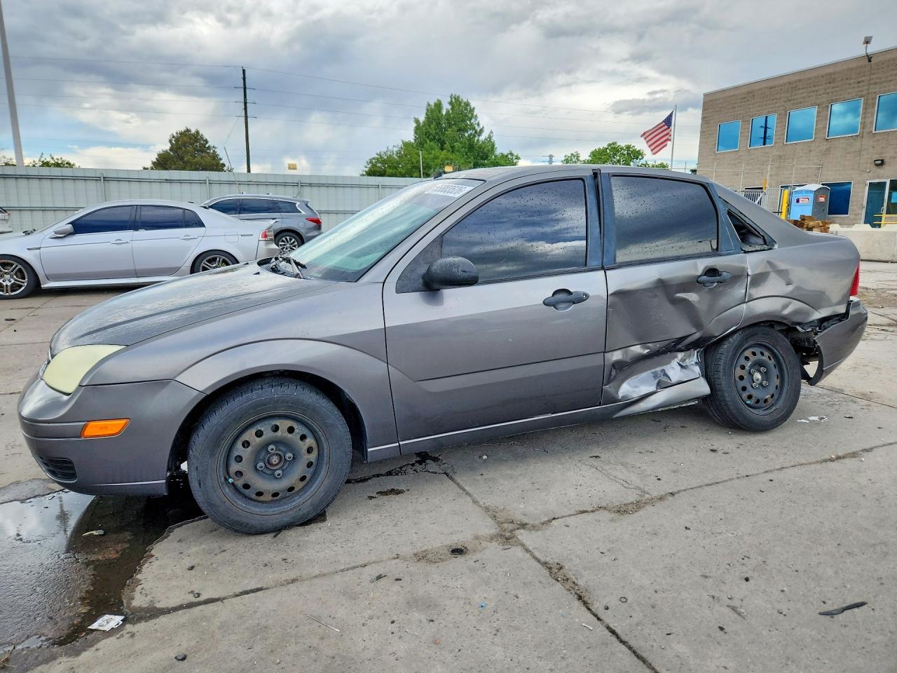 Salvage Ford Focus Image