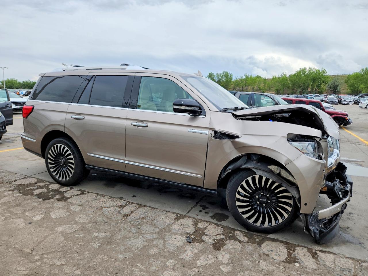 Lincoln Navigator Reserve