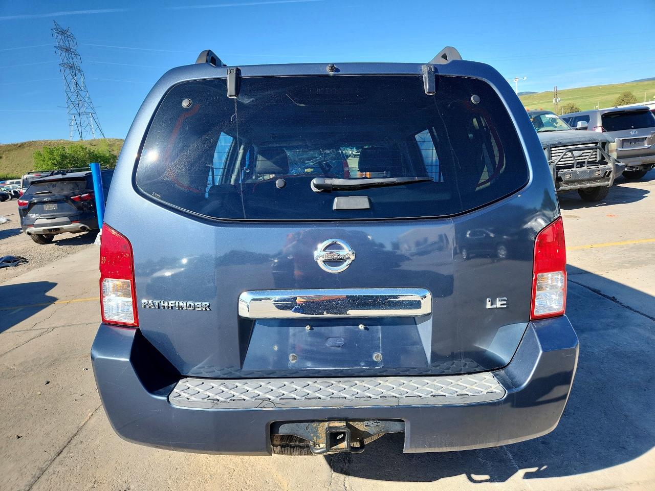 Nissan Pathfinder Xe