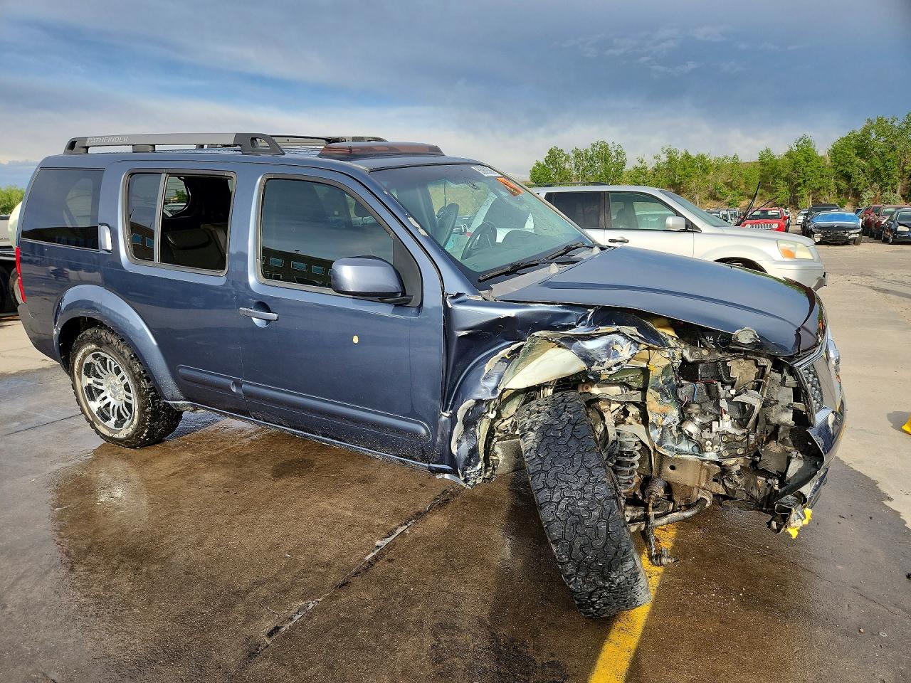 Nissan Pathfinder Xe