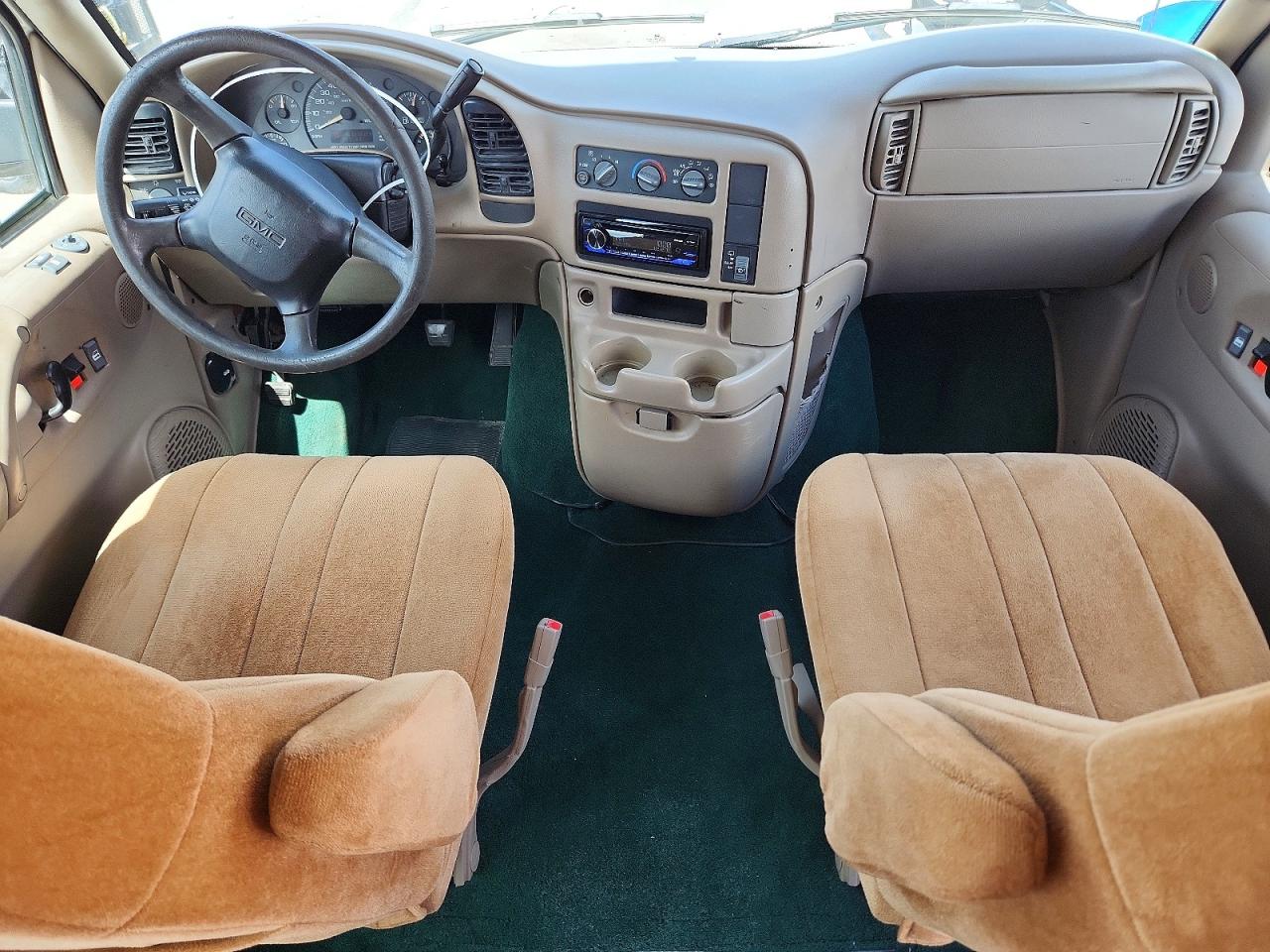 GMC Safari Xt