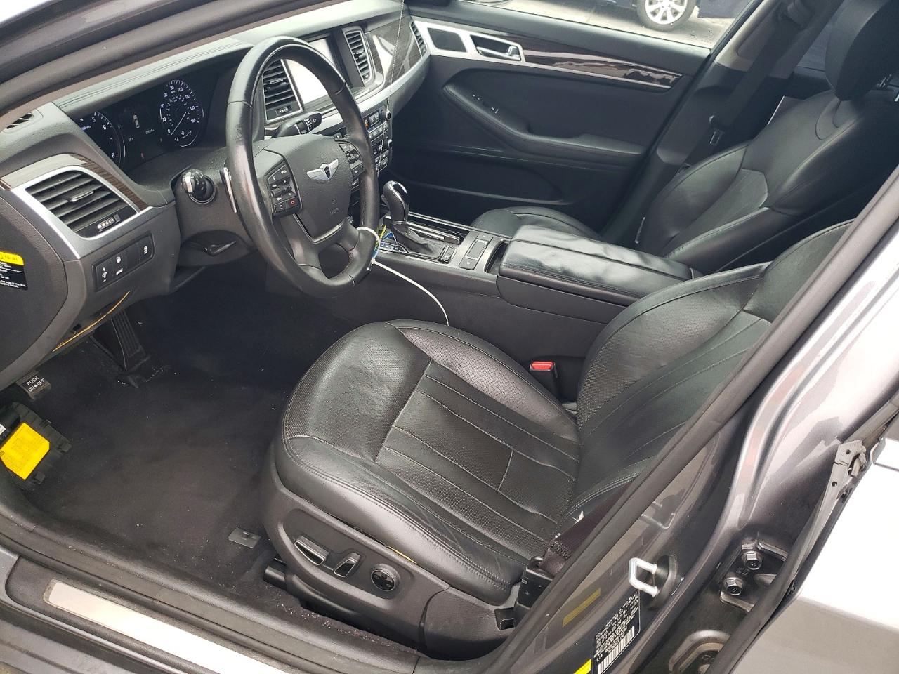 Hyundai Genesis 3.8l