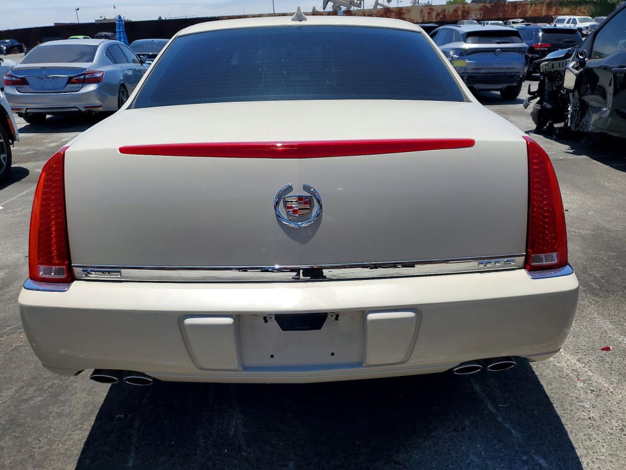 Cadillac DTS