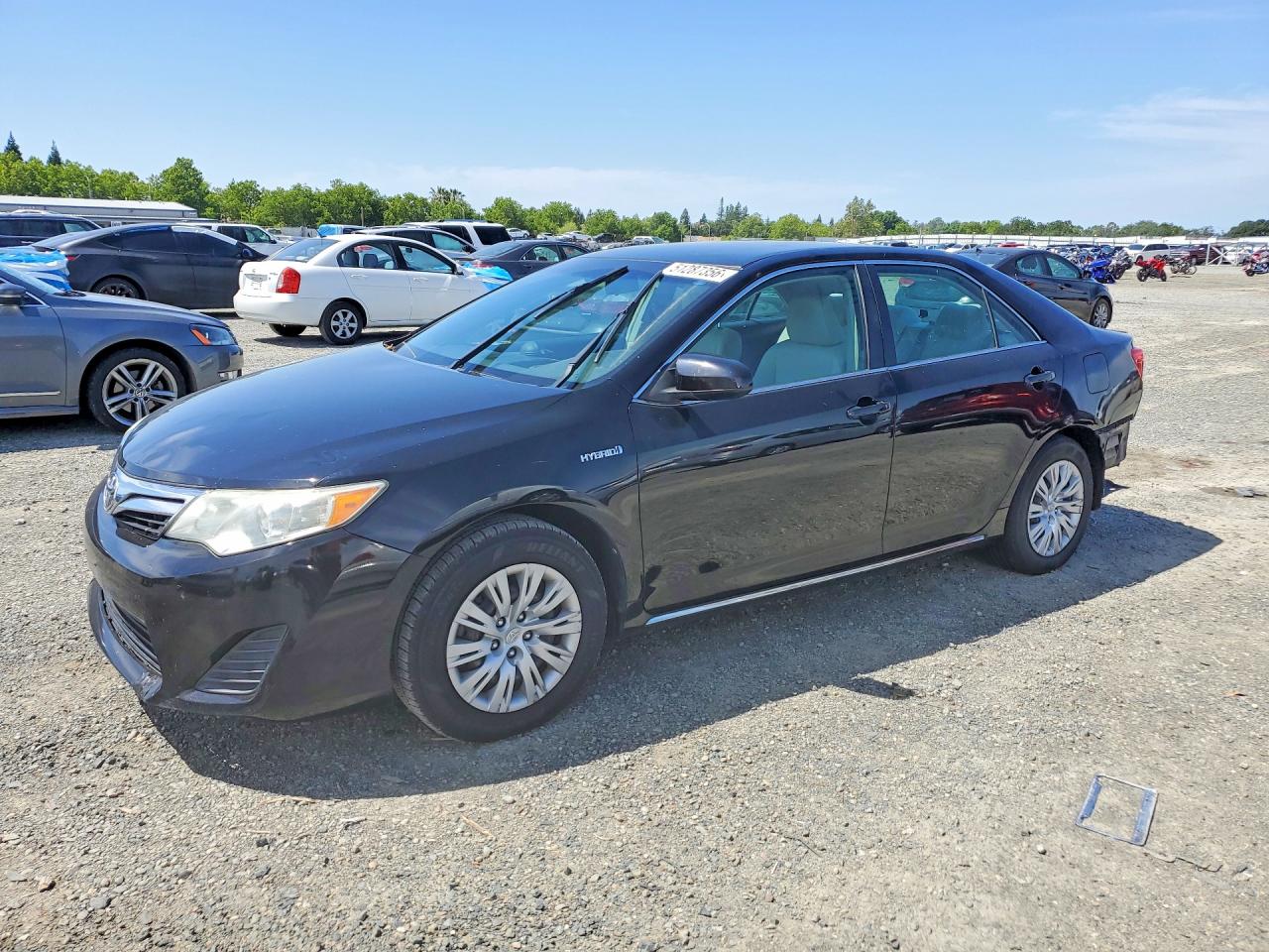 Salvage Toyota Camry Image