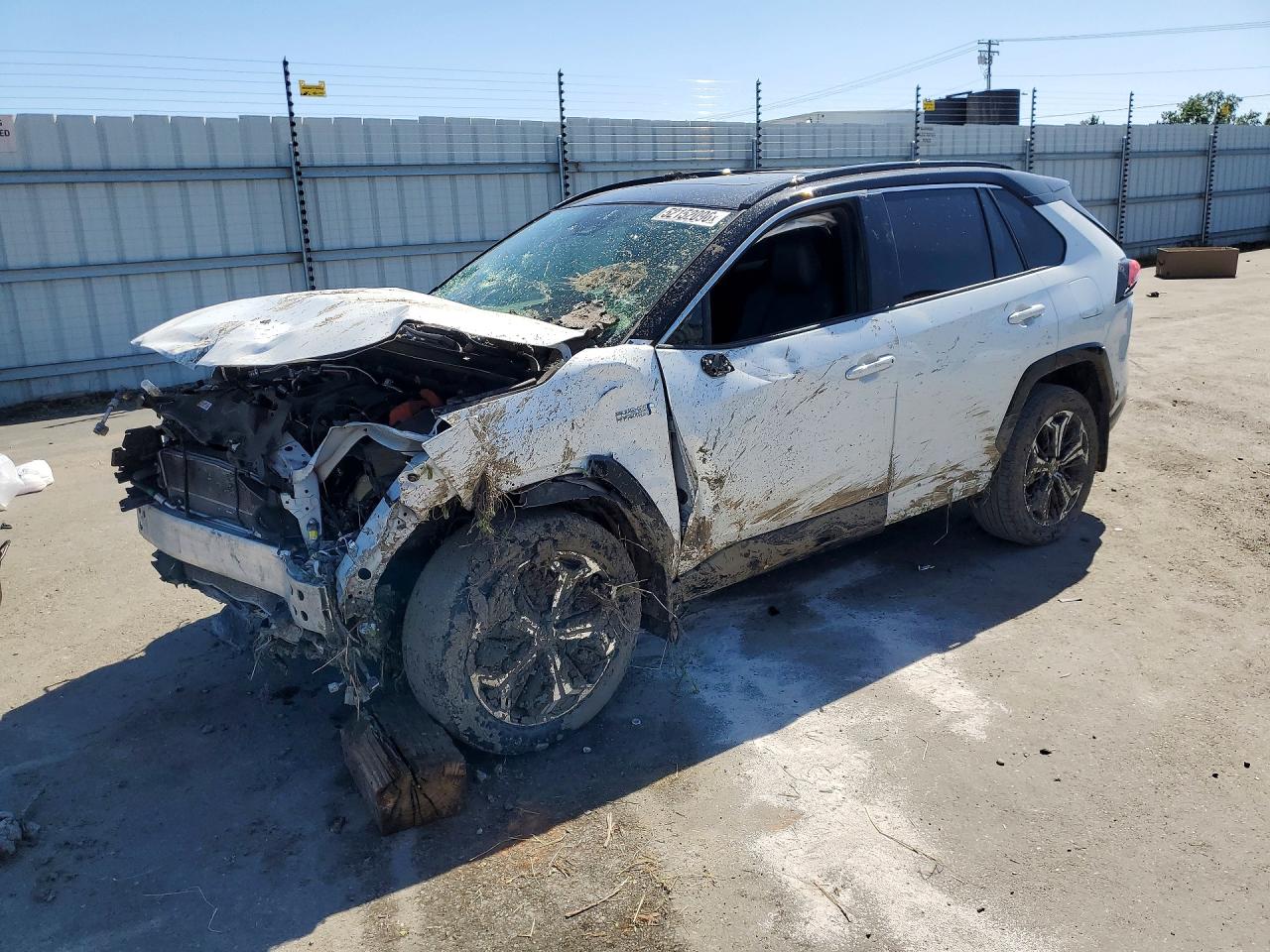 Salvage Toyota RAV4 Image
