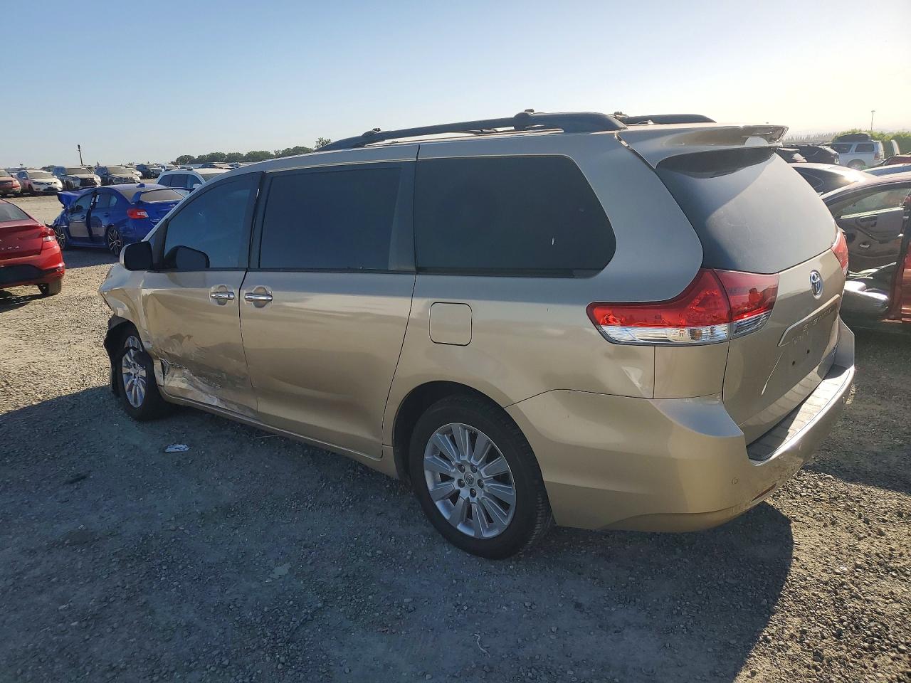 Toyota Sienna Xle 7-passenger