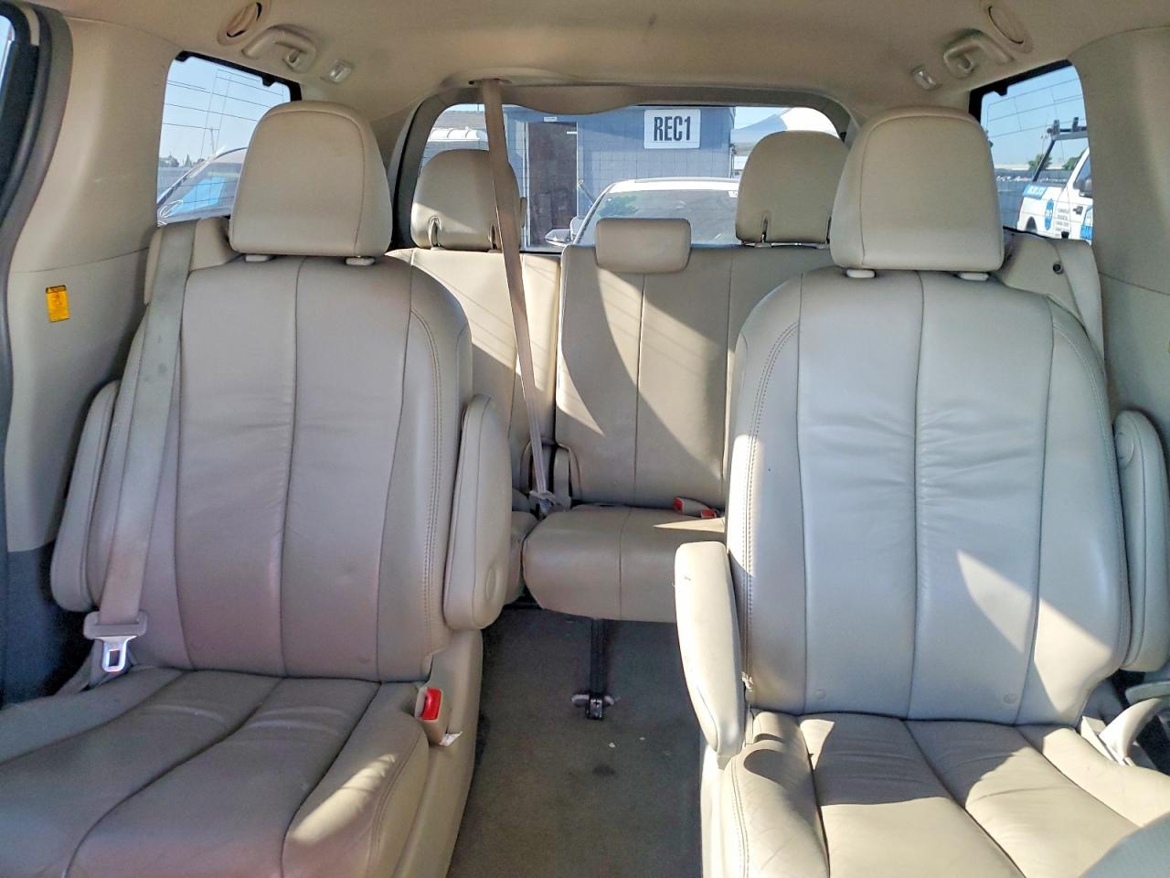 Toyota Sienna Xle 7-passenger