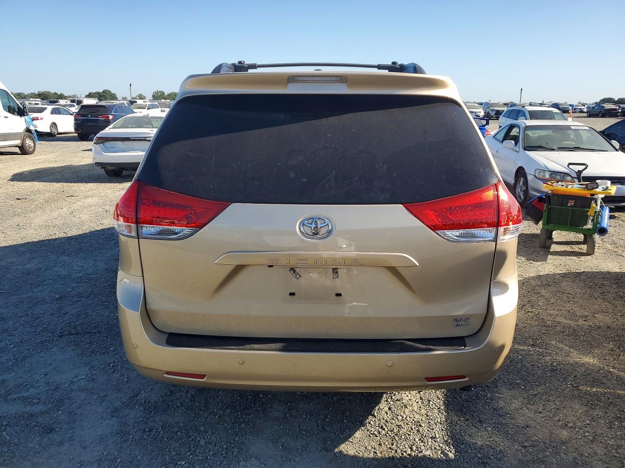 Toyota Sienna Xle 7-passenger