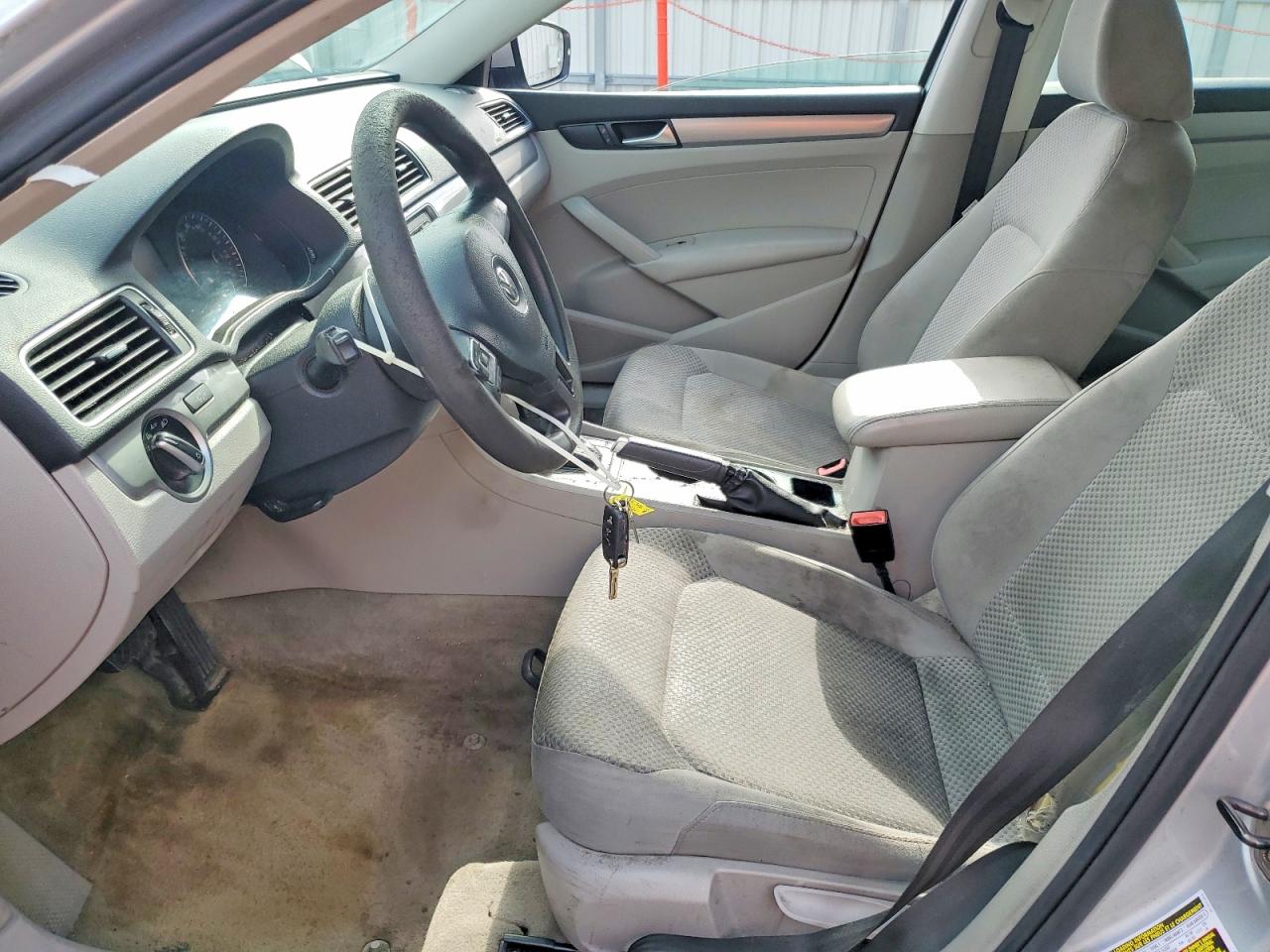 Volkswagen Passat S