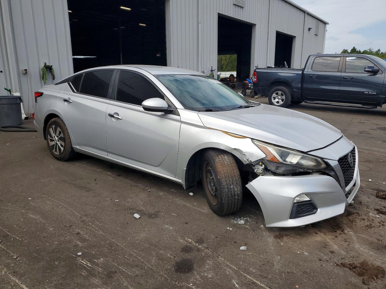 Nissan Altima S