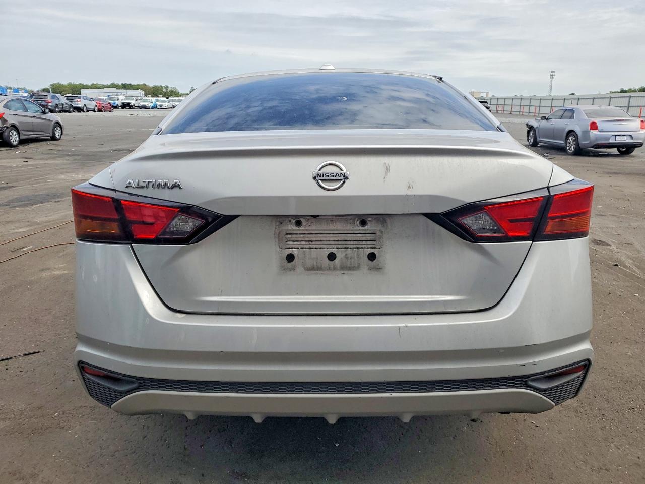 Nissan Altima S