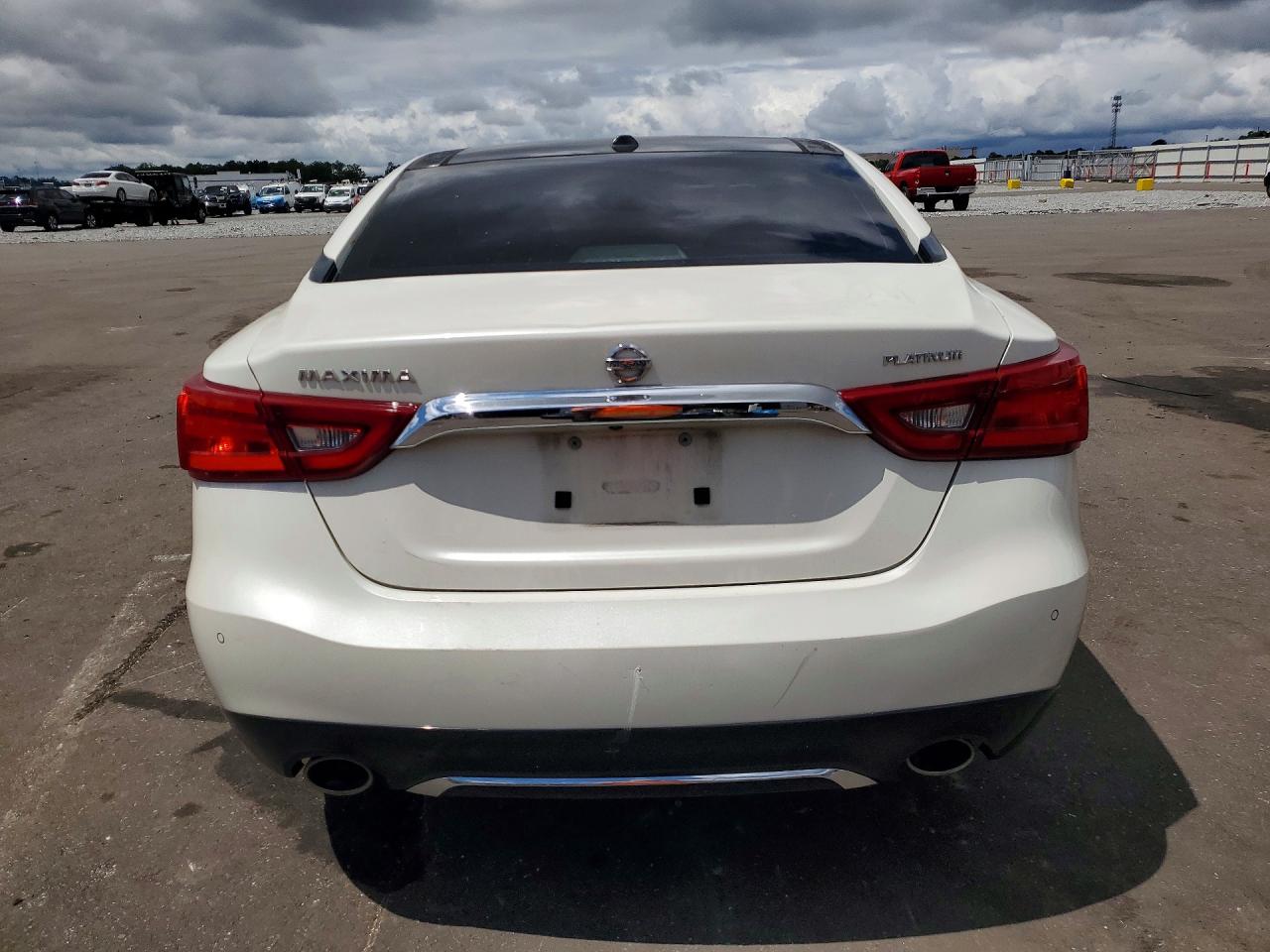 Nissan Maxima Platinum