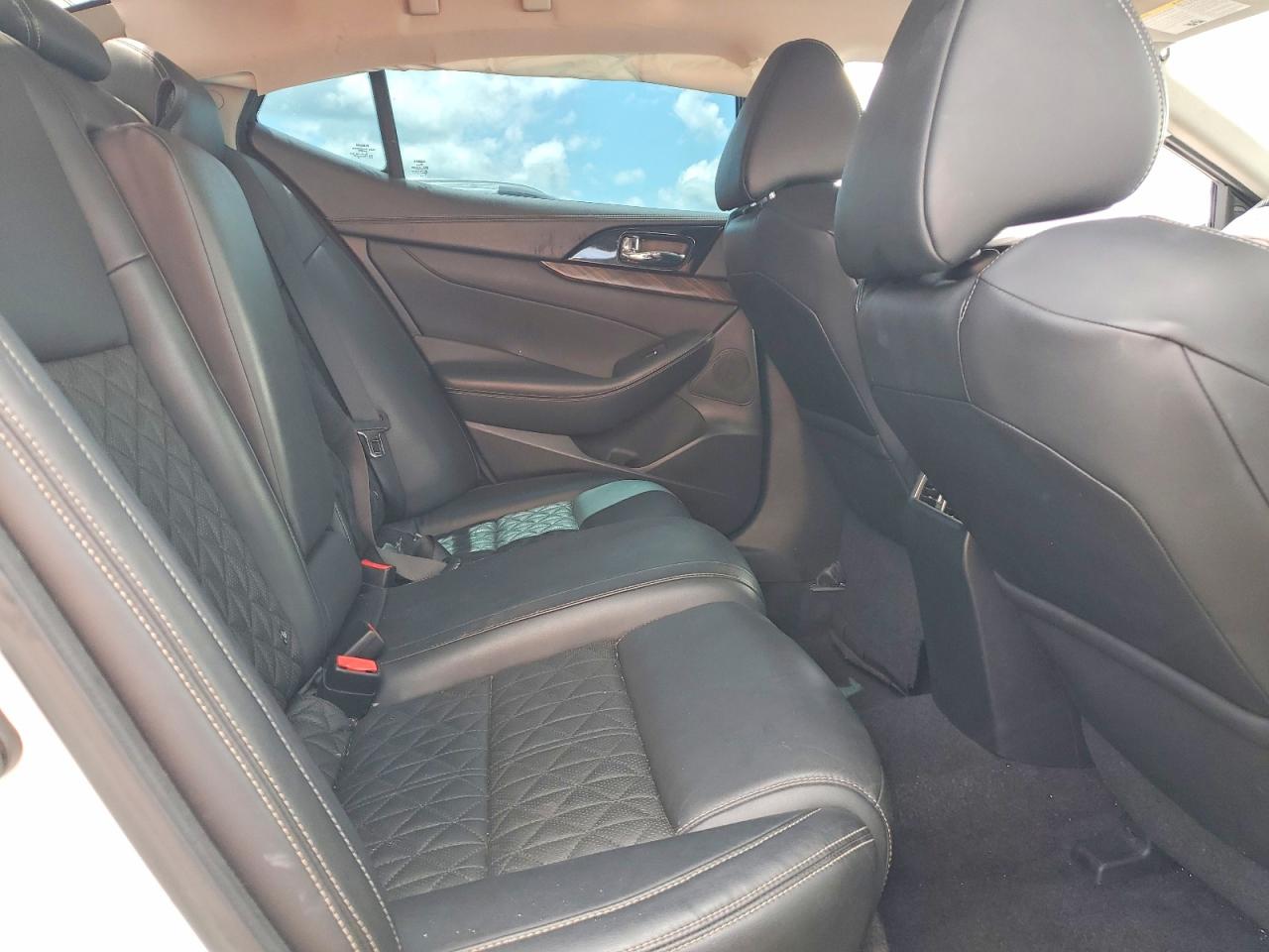 Nissan Maxima Platinum