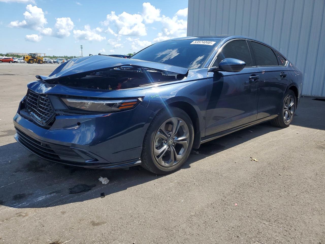 Salvage Honda Accord Image