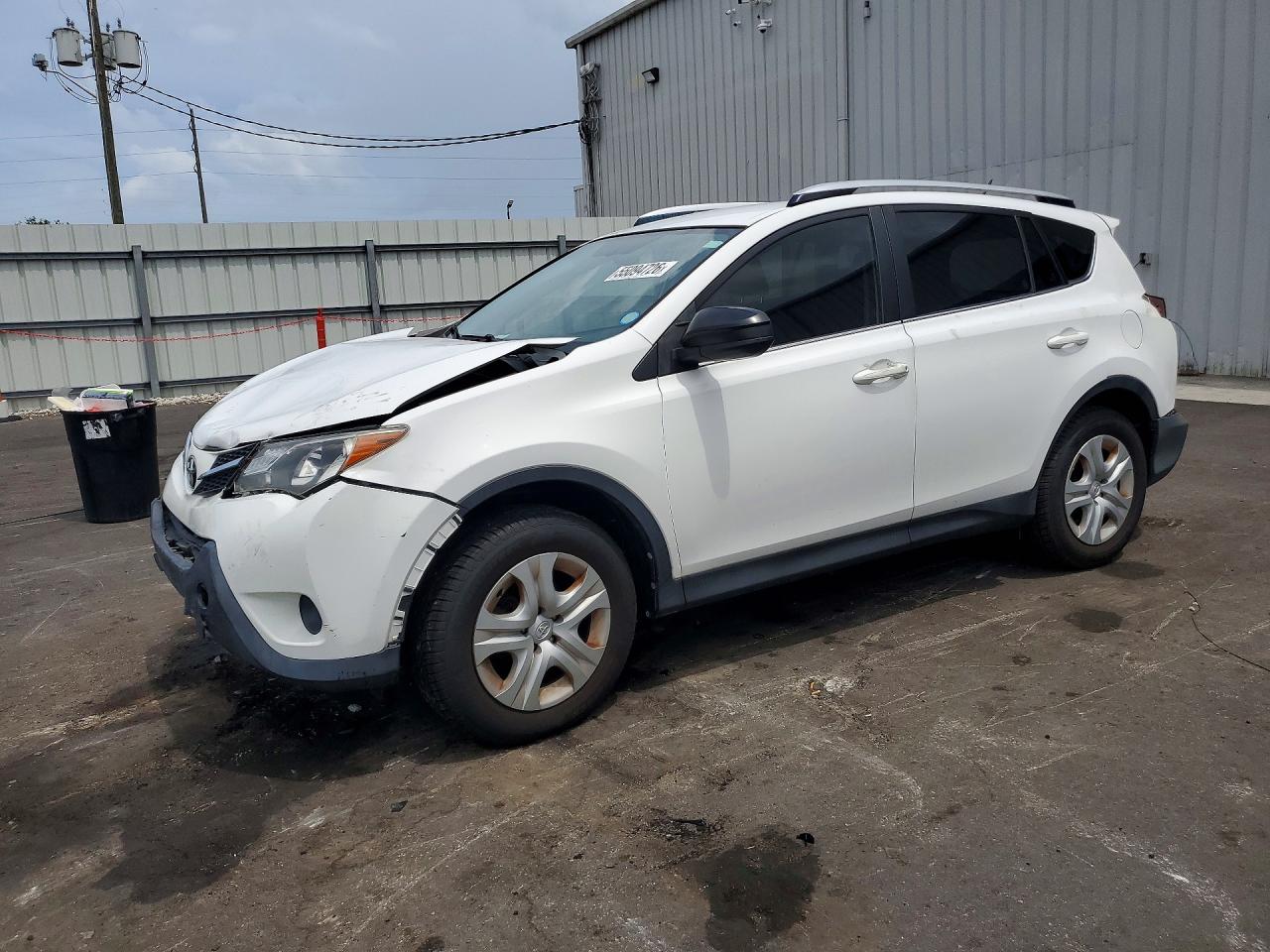 Salvage Toyota RAV4 Image