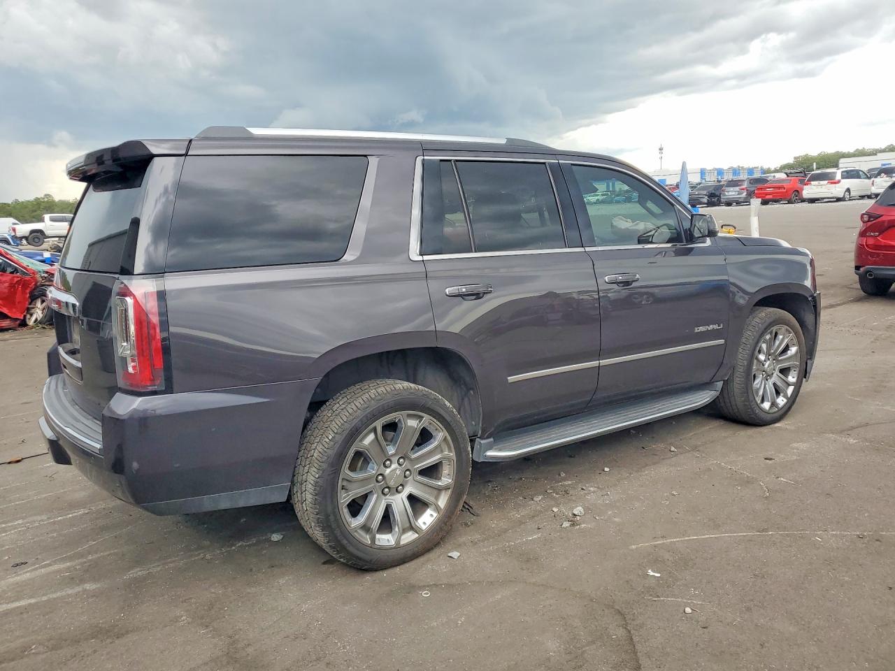 GMC Yukon Denali