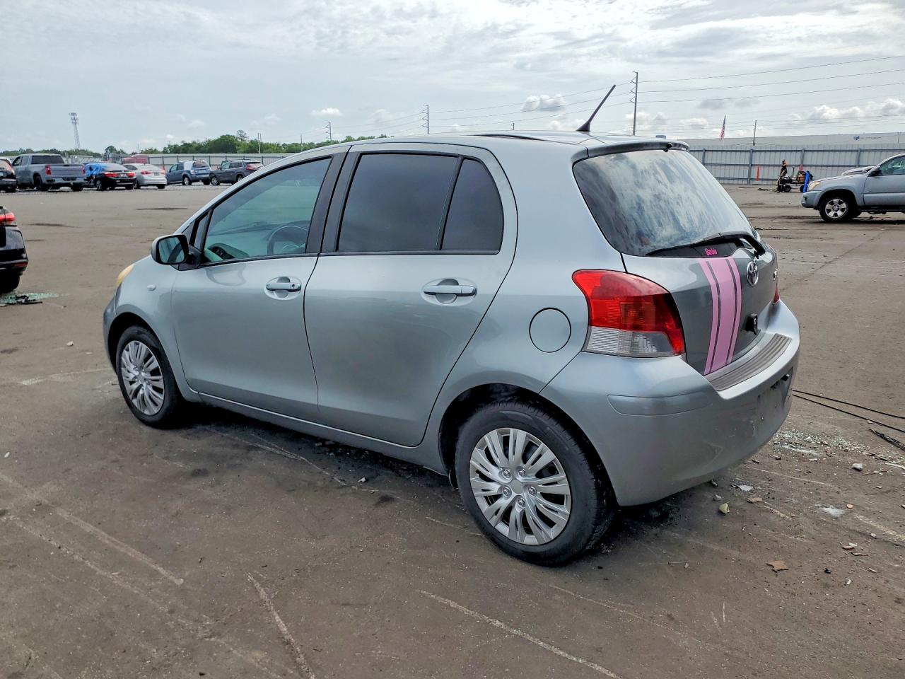 Toyota Yaris Base