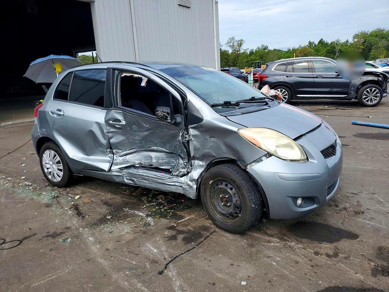 Toyota Yaris Base