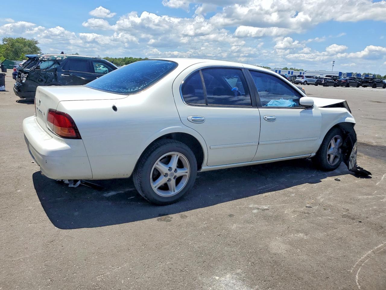 Nissan Maxima Gxe