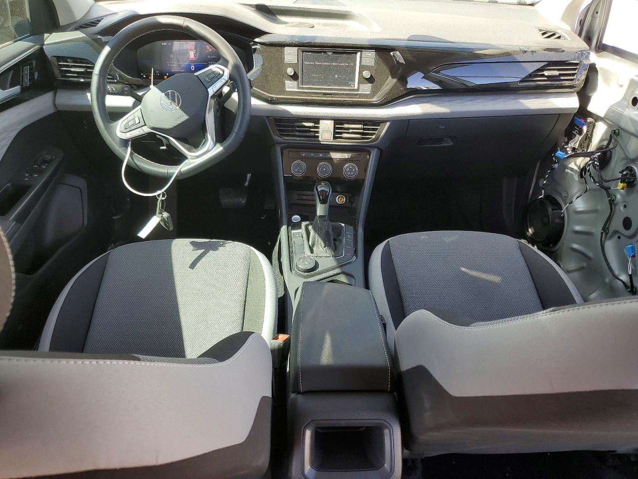 Volkswagen Taos S