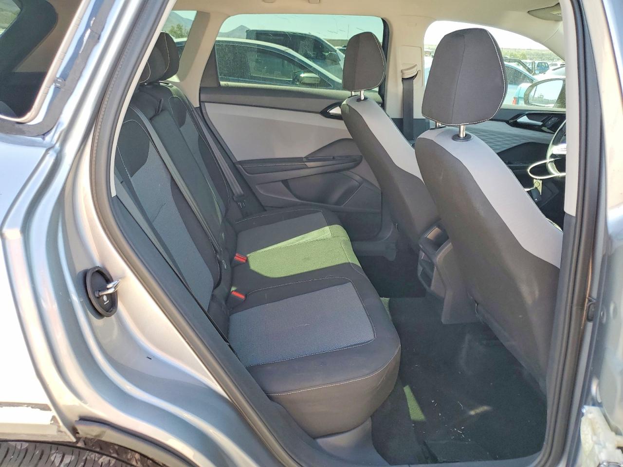 Volkswagen Taos S