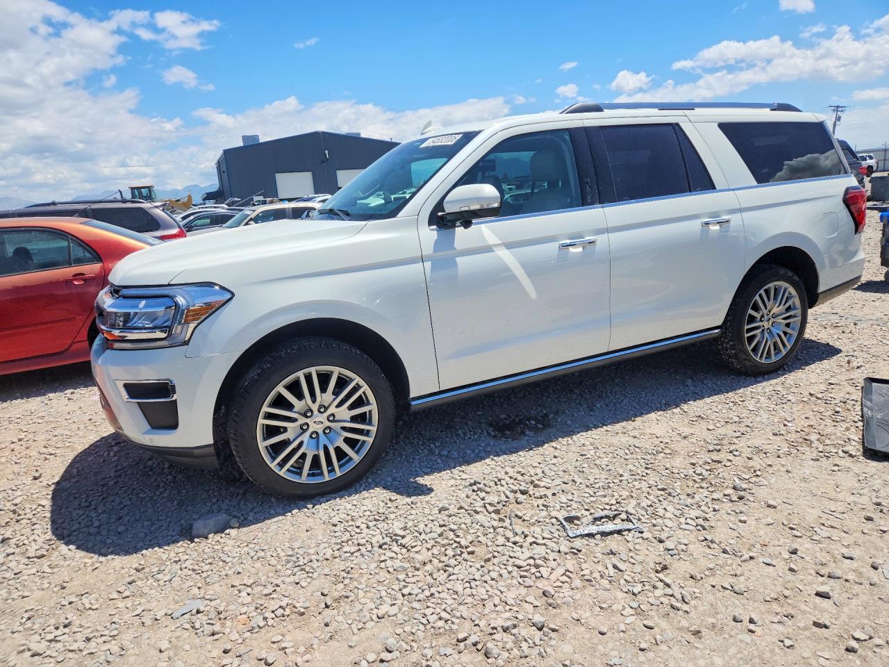 Salvage Ford Expedition Image