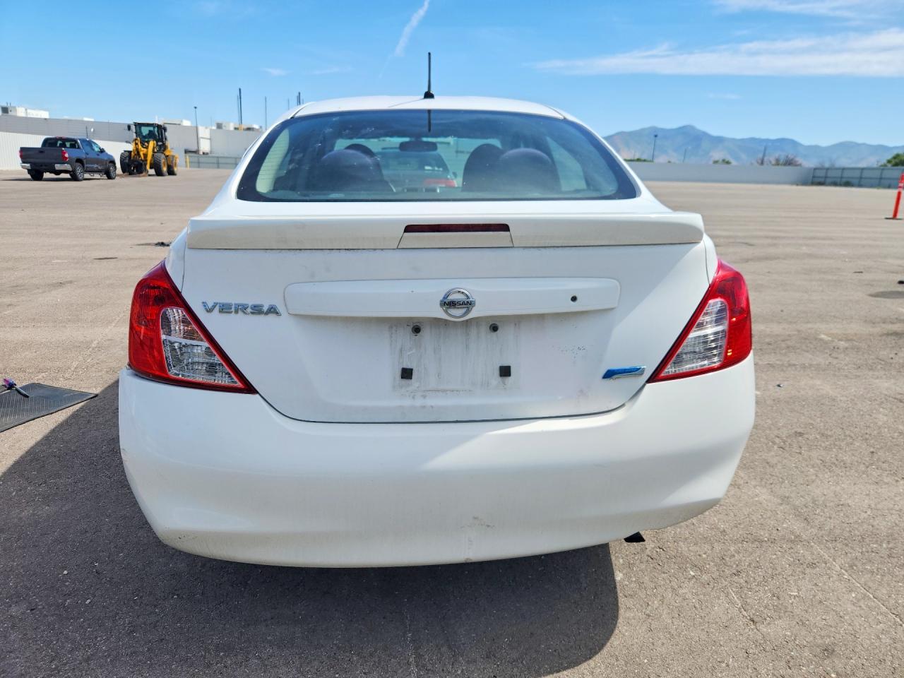 Nissan Versa 1.6 S Plus