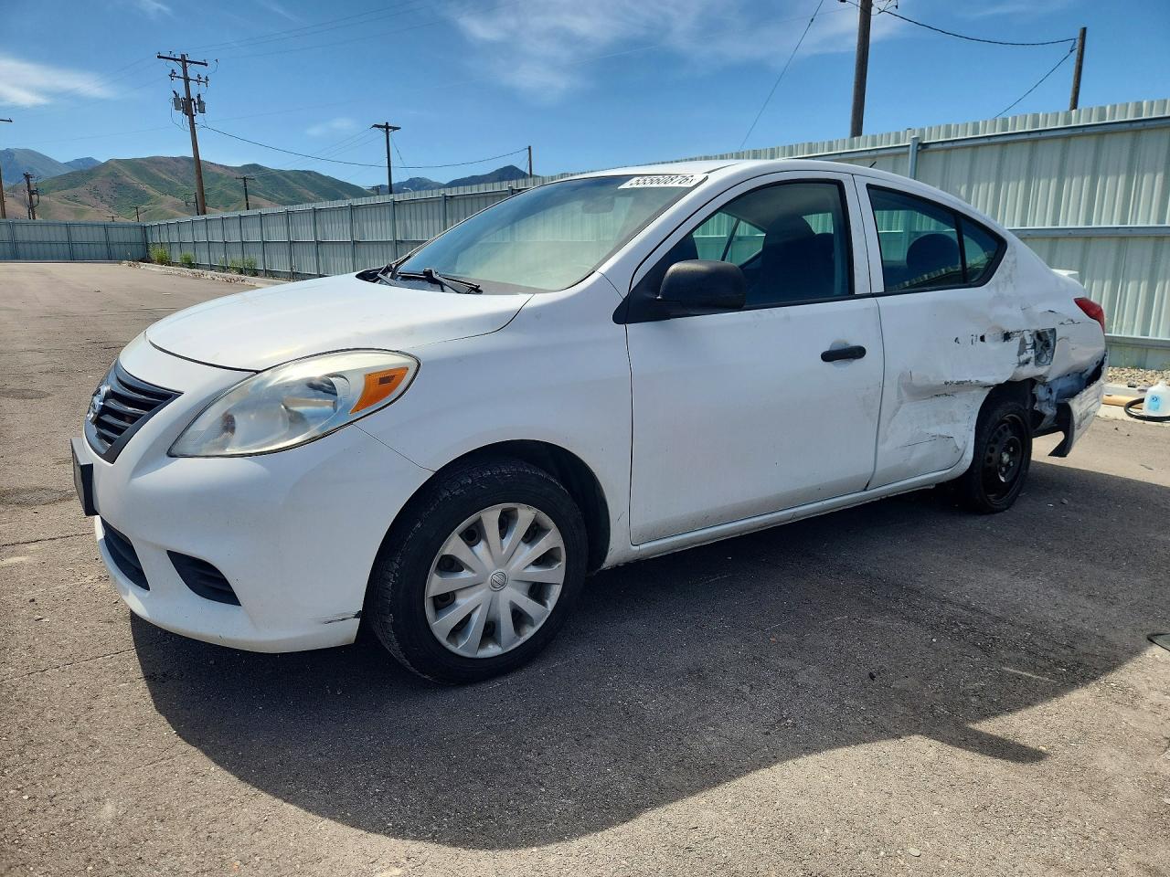 Salvage Nissan Versa Image