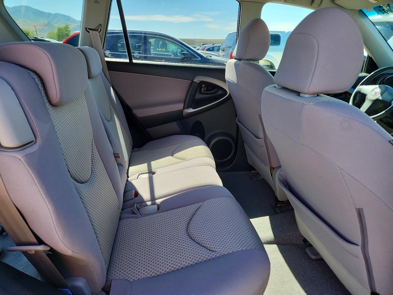 Toyota RAV4 Base