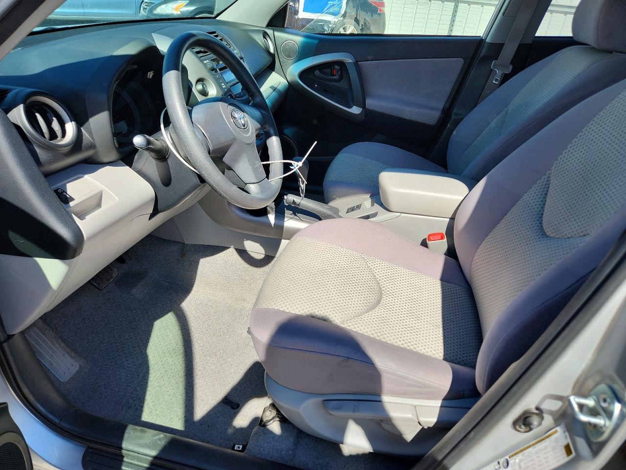 Toyota RAV4 Base