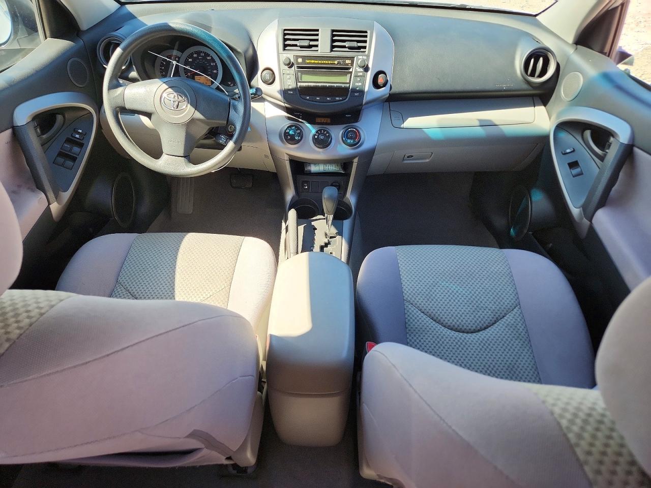 Toyota RAV4 Base
