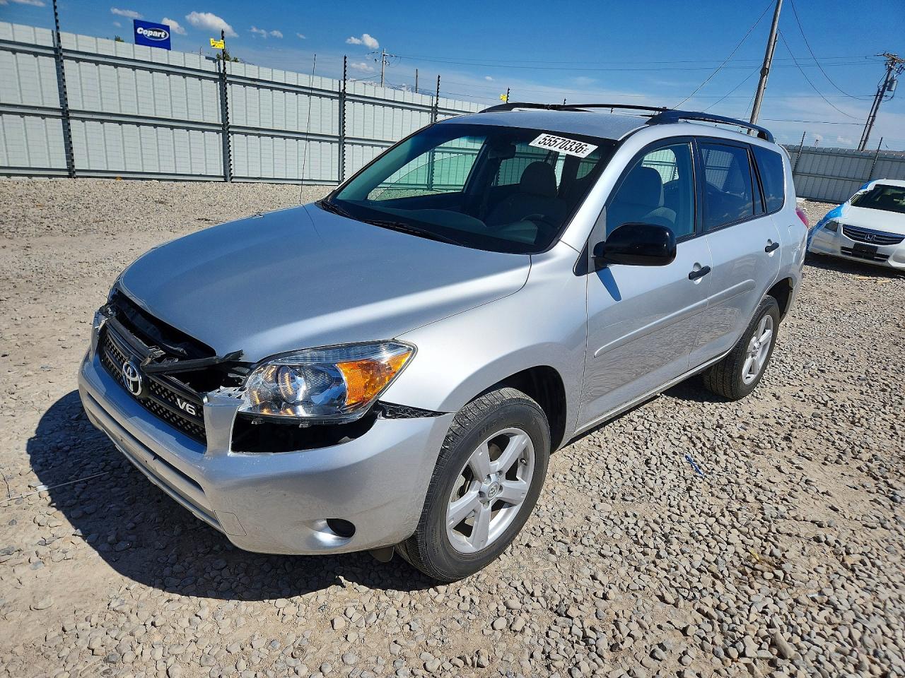 Salvage Toyota RAV4 Image