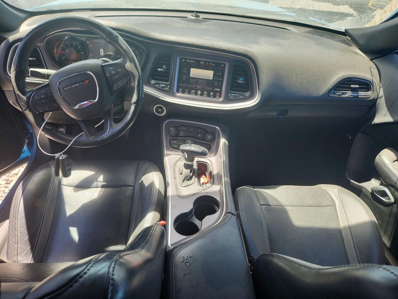 Dodge Challenger Sxt