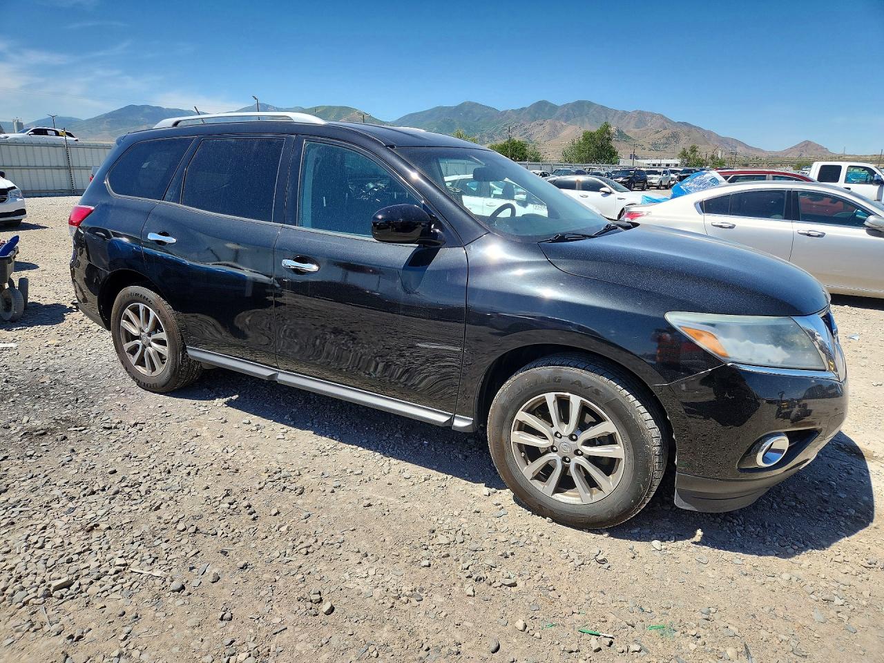 Nissan Pathfinder Sv
