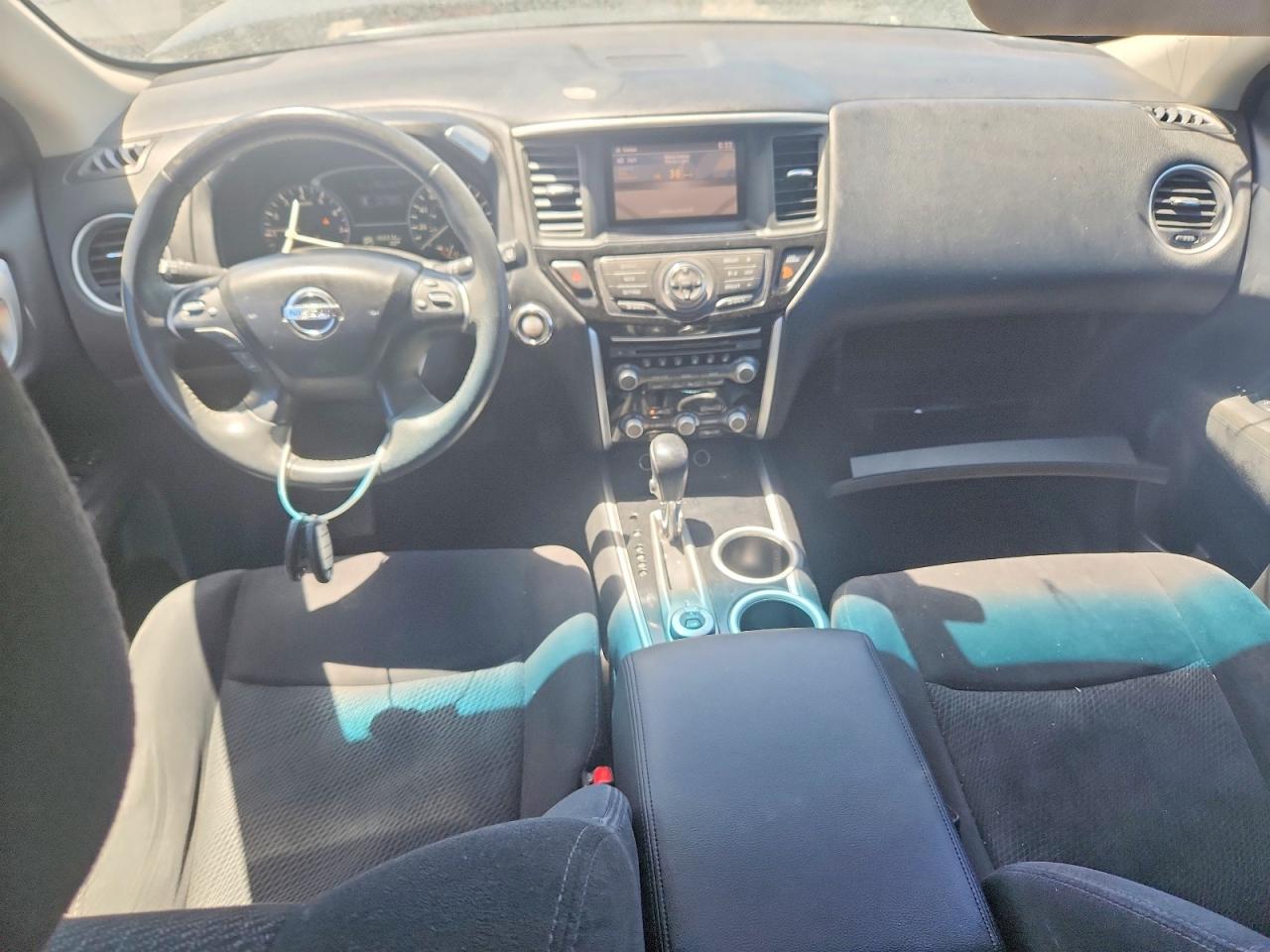 Nissan Pathfinder Sv