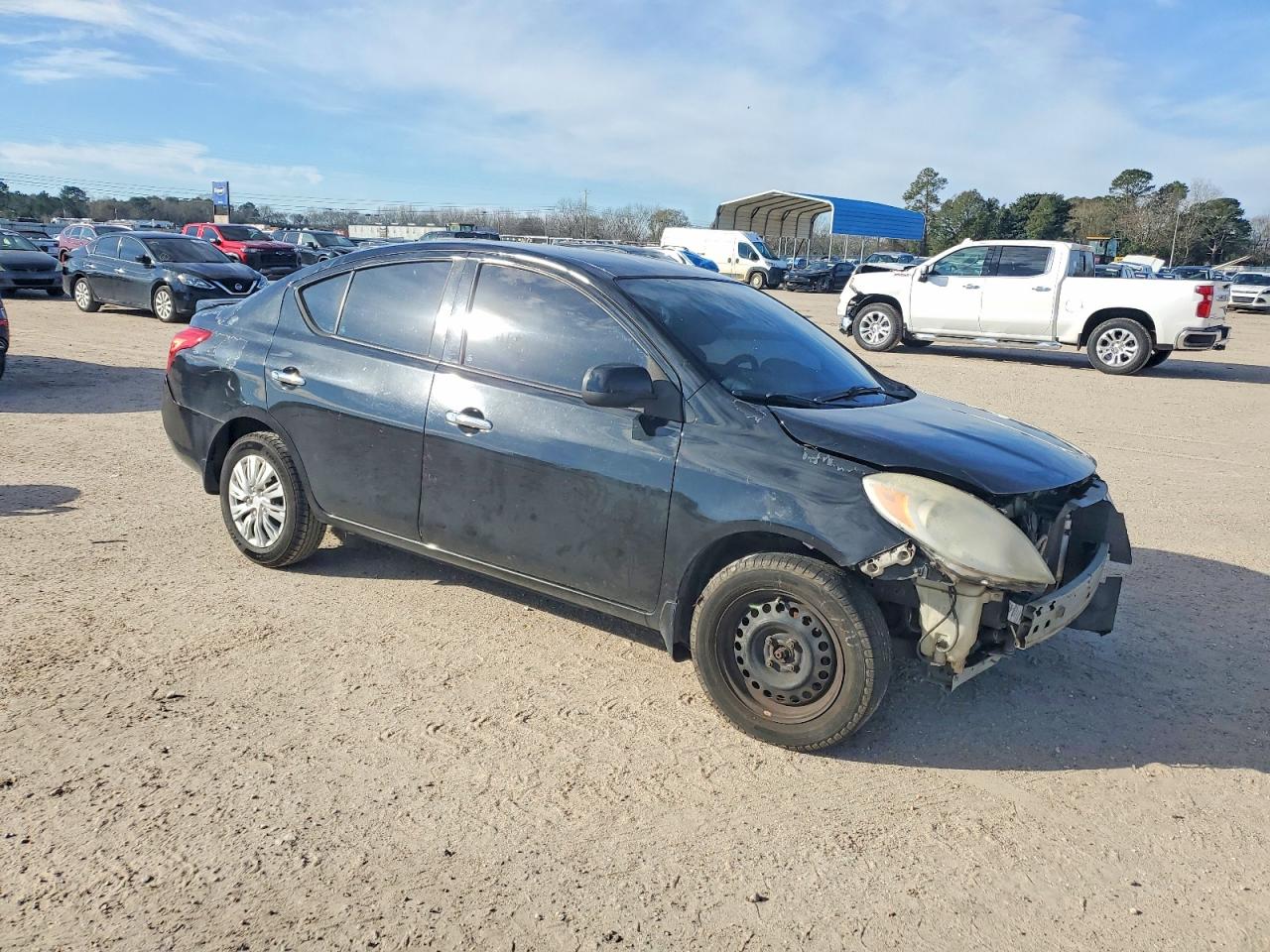 Nissan Versa
