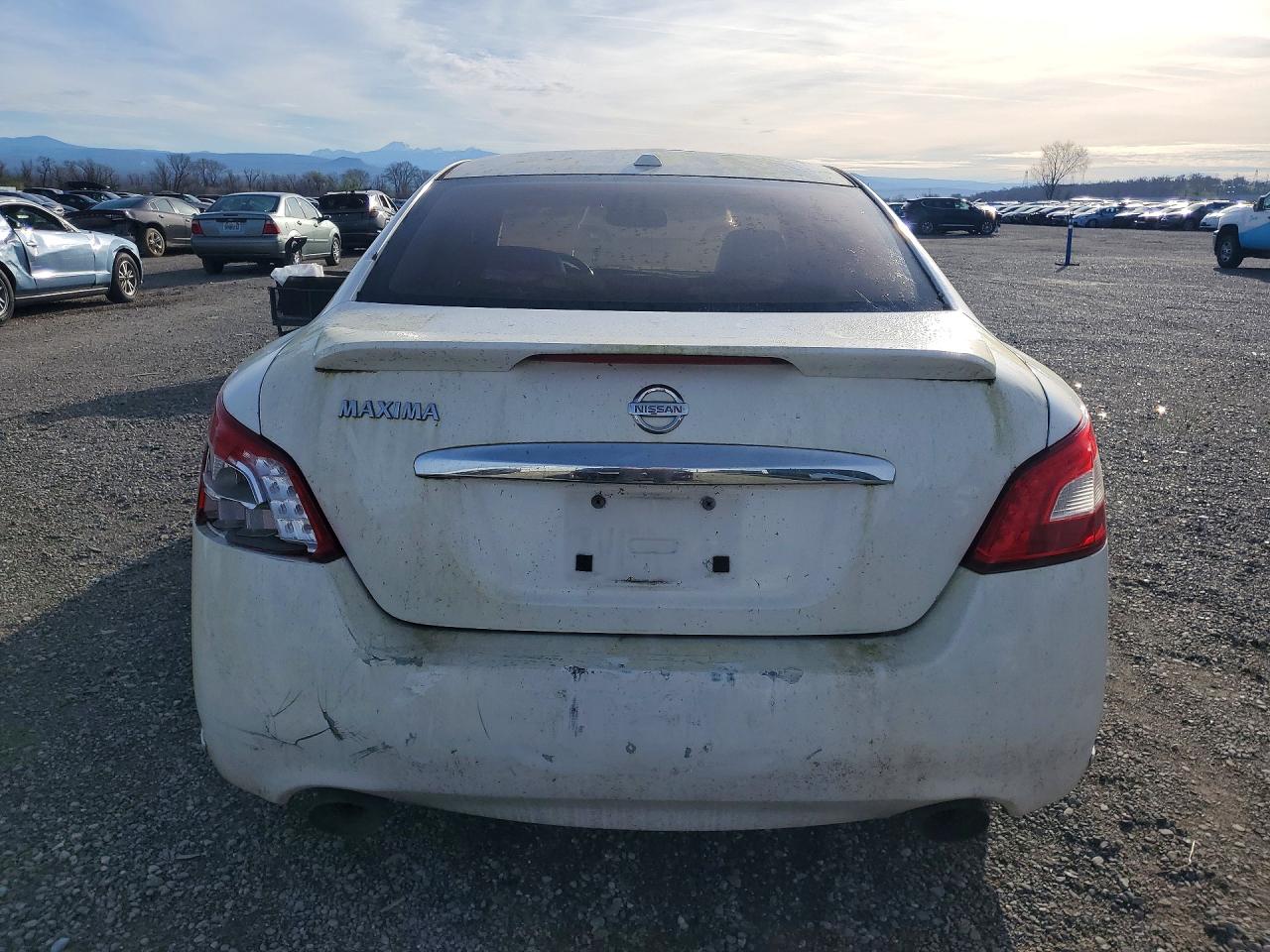 Nissan Maxima
